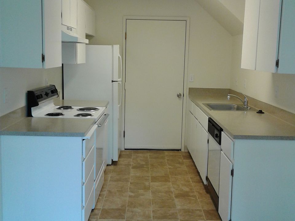 1st image of 5890 SW Hall Blvd APT 2
