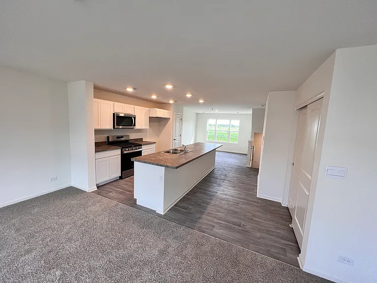 2491 Bella Dr — Photo 5