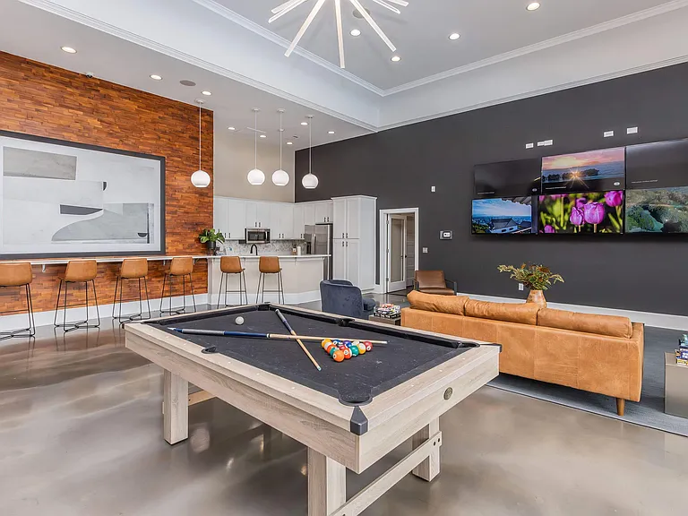 The Dutton Luxury Apartments — Photo 13