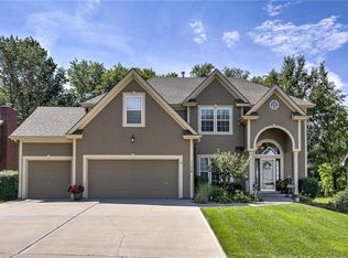 1176 White Oak Ln, Liberty, MO 64068