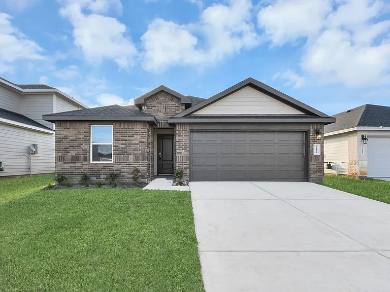 31426 Harp Ridge Dr — Photo 1