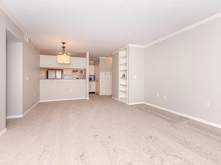 2646 S Knightsbridge Cir #1 — Photo 25