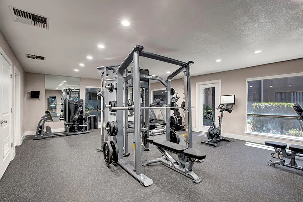 1 bed, 950 sqft, $1,949 — Photo 4