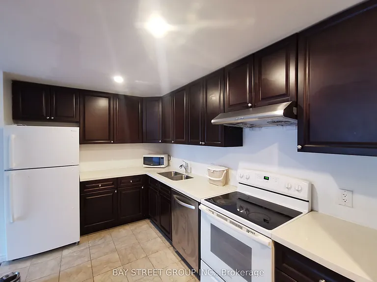 1546 Jane St #2 — Photo 2