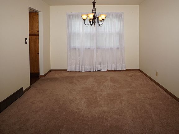 3rd image of 4628 Brougham Dr