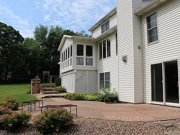 3rd image of 4079 Briar Ct