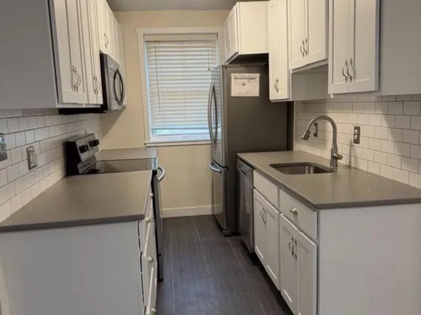 514 Ridge Rd SE APT 111, Washington, DC 20019