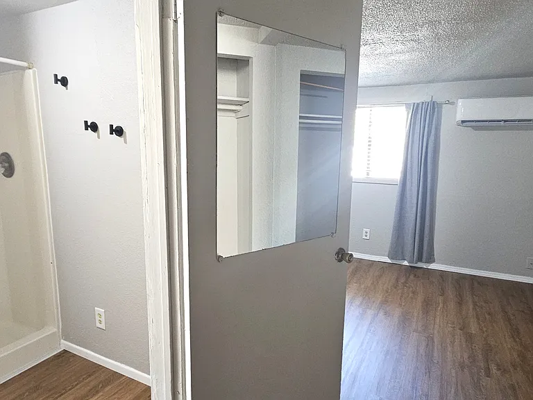 412 S San Francisco St — Photo 14