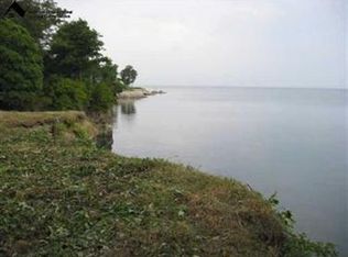 32122 Lake Rd, Avon Lake, OH 44012