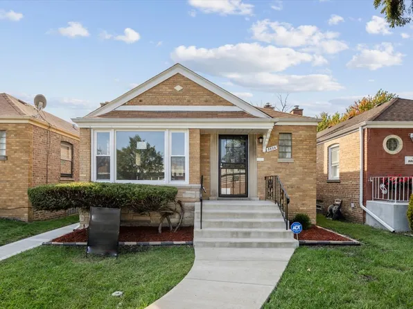 8804 S Paxton Ave, Chicago, IL 60617