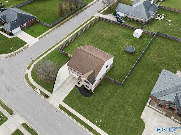 5th image of 150 Antique Rose Dr