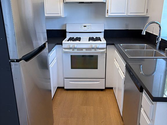 4th image of 1526 S Bedford St APT 201