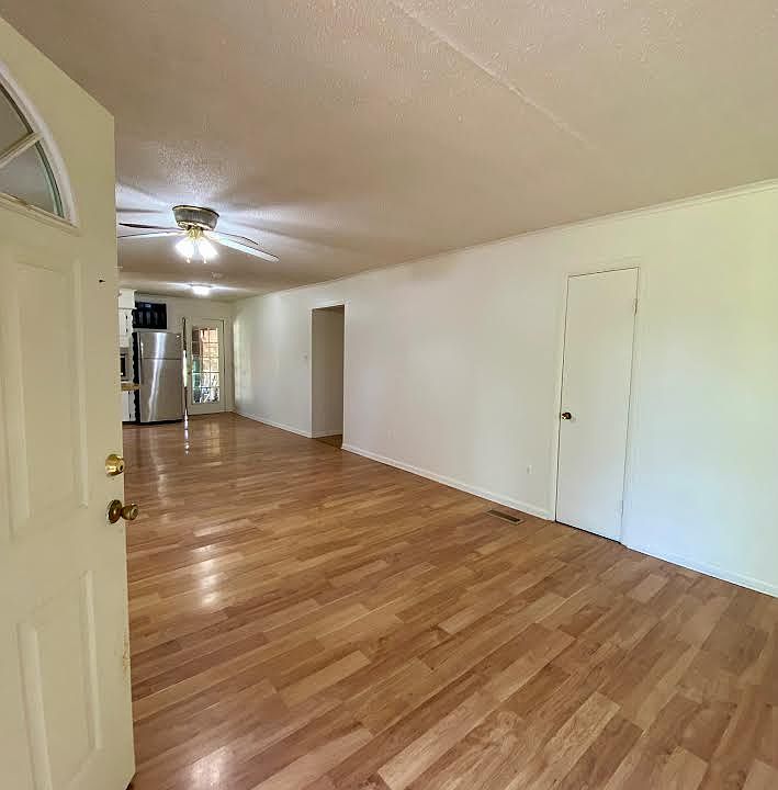 1st image of 3353 Carrington Rd