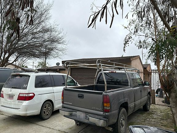 2nd image of 110 W 13th Ave