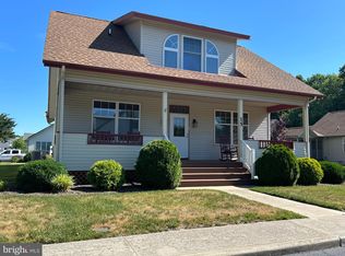 15 Avondale Dr, Ocean View, DE 19970