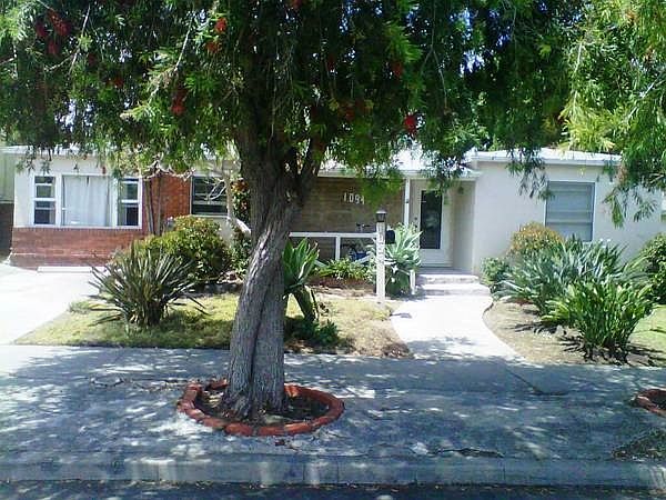 1st image of 1094 Devonshire Dr