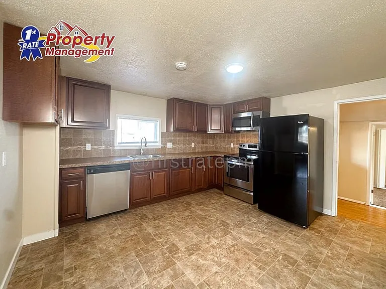 5 S Owyhee St — Photo 4