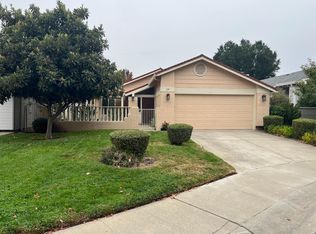 19 Oceanfront Ct, Sacramento, CA 95831