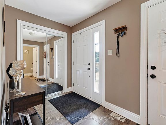 3rd image of 1164 Clement Ct