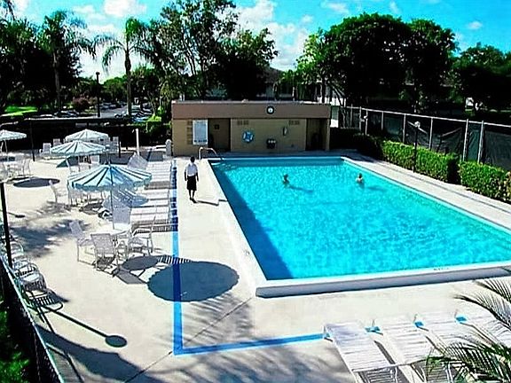 4th image of 15217 Lakes Of Delray Blvd APT 107