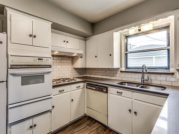 5th image of 11141 Joymeadow Dr