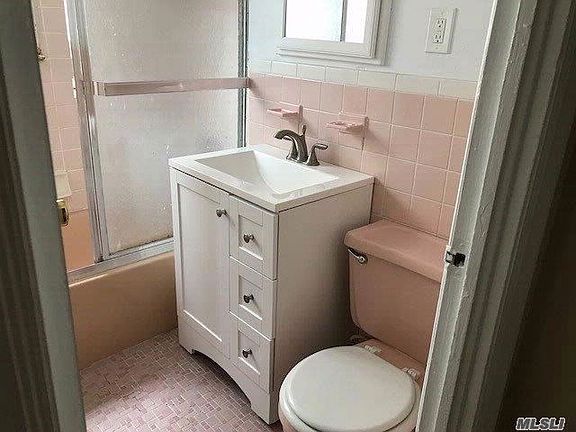 3rd image of 7960 267th St