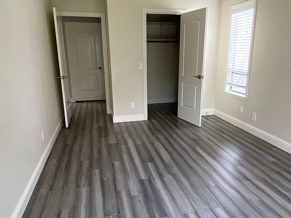 3rd image of 1904 Mountain Creek Ct
