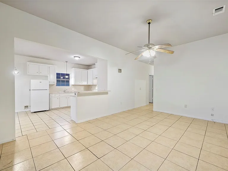 5502 Finch St #B — Photo 4