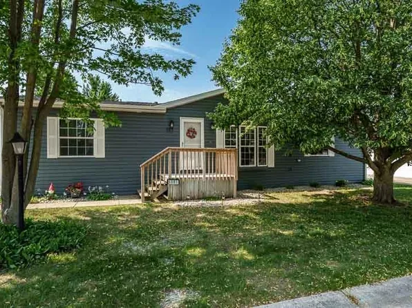 5381 Cypress Ln, Machesney Park, IL 61115