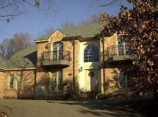 1275 Hill Hollow Ct, Milford, MI