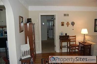 5th image of 313 Orchard St