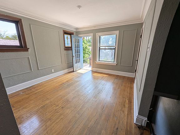 3rd image of 5301-5303 Pernod Ave #5301A