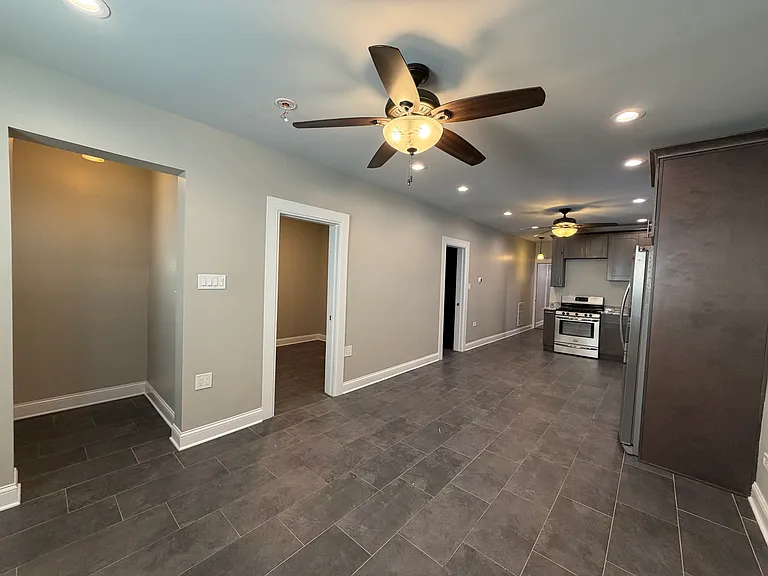 701 N Saint Louis Ave — Photo 3