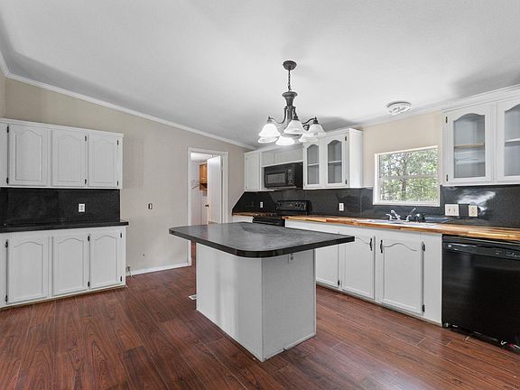 5th image of 7921 Rolling Manor Dr