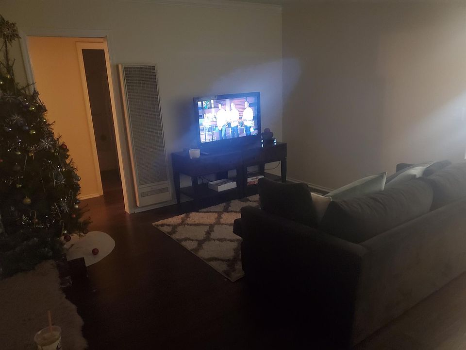 2nd image of 1369 E Acacia Ave APT 4