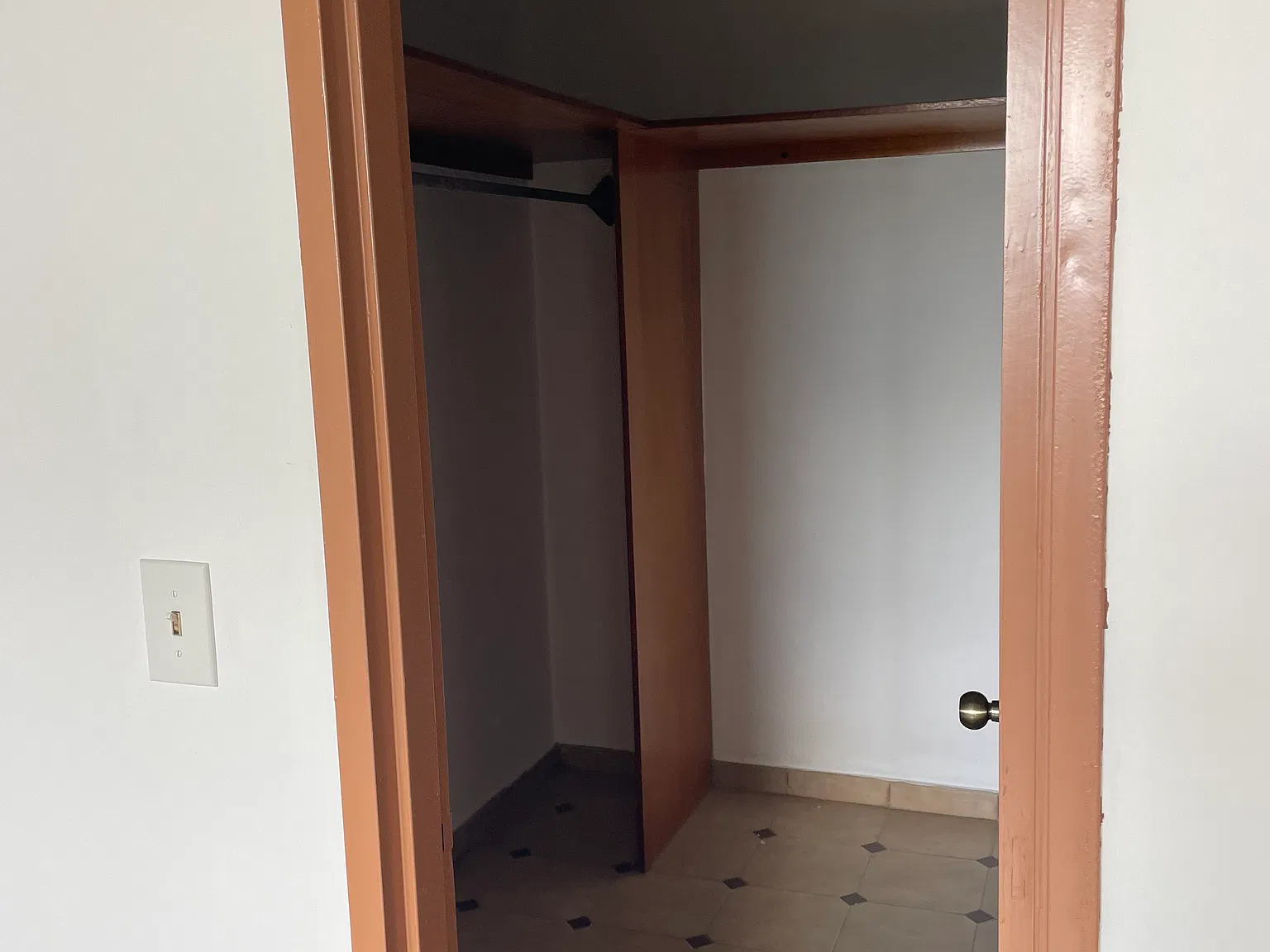3 bed, 1033 sqft, $1,550 — Photo 3