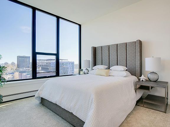 4th image of 740 Portland Ave #701