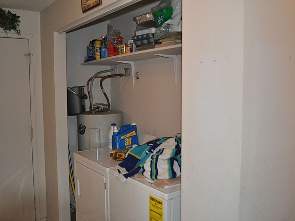 5th image of 409 97th Dr NE