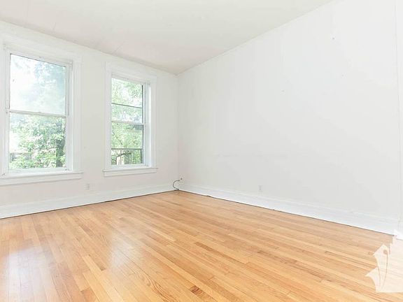 3rd image of 1027 W Montana St #2A