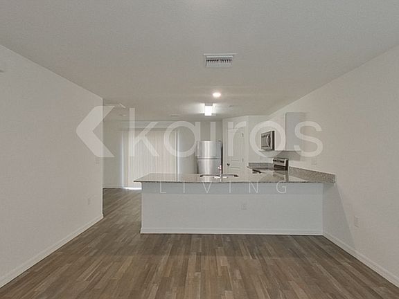 3rd image of 12378 Paramount Dr