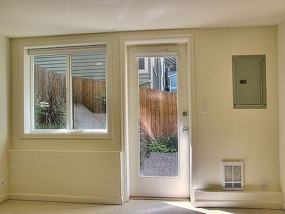 Guest Bedroom off Garden/Patio