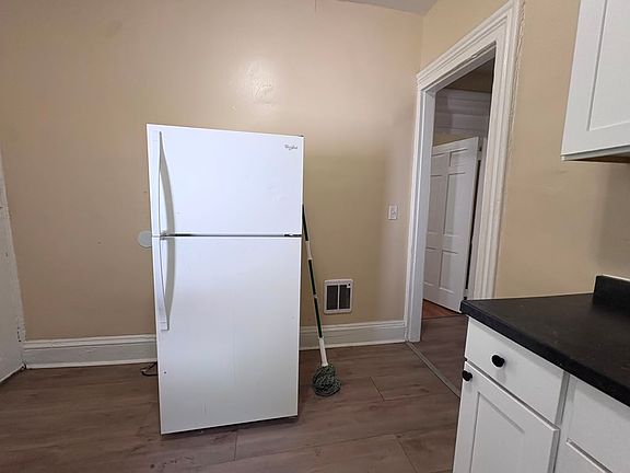 2nd image of 105 Beers St #1LL