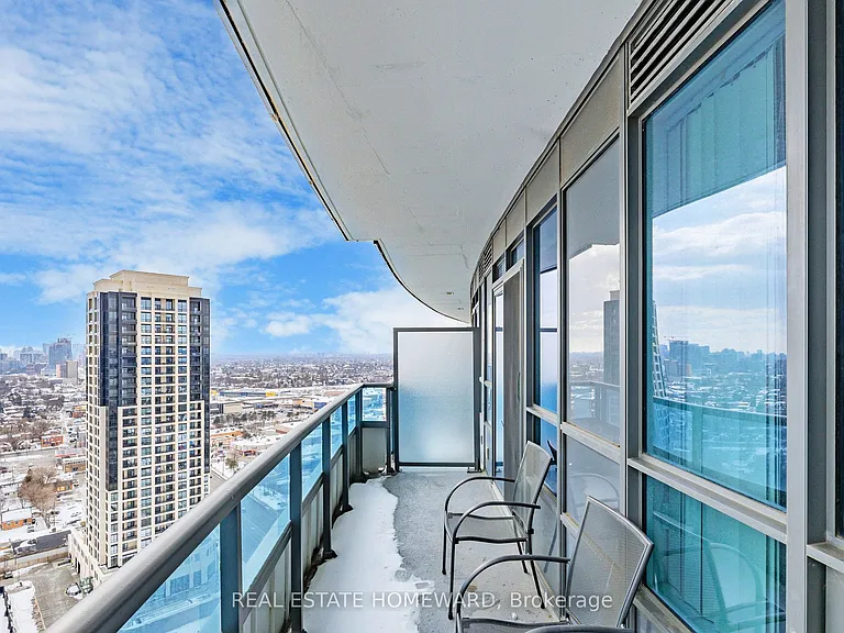 7161 Yonge St #2430 — Photo 26