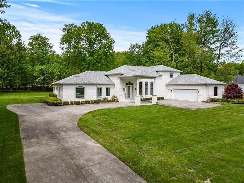 2440 Pierce Bluffs Dr, Hermitage, PA 16148 Zillow