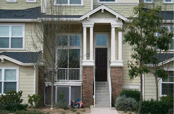 18554 Garnet Ln photo 1