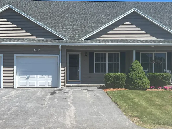 9 Daniel Dr, North Oxford, MA 01537