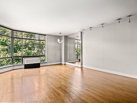 3rd image of 350 Albany St APT 4I