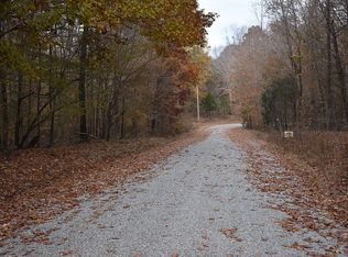 Midfield Dr, Big sandy, TN 38221