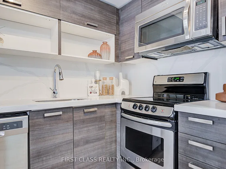 68 Abell St #527 — Photo 18