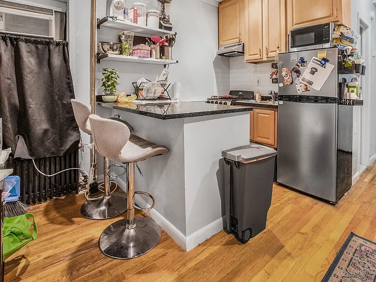 270 W 95th St #2 — Photo 9